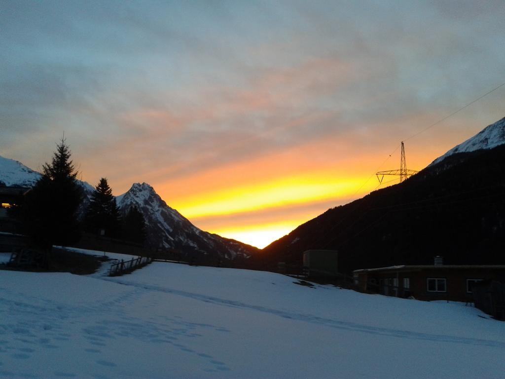Ferienwohnung Haus Mattle Pettneu am Arlberg Exterior foto
